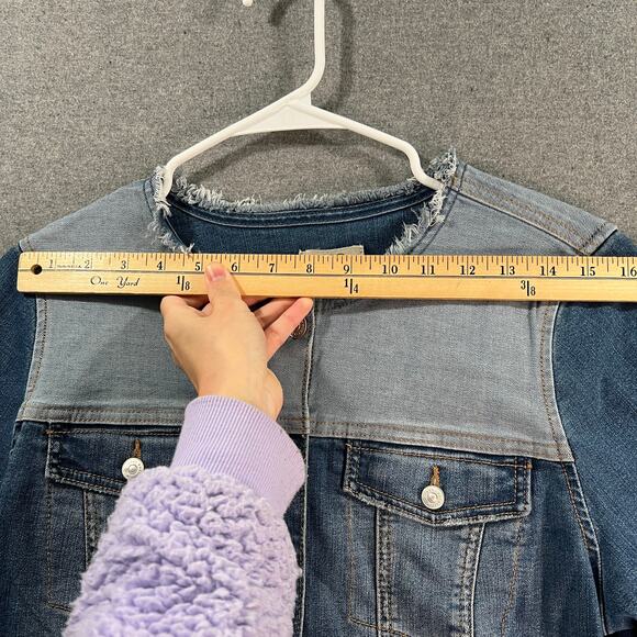 LOGO by Lori Goldstein Cropped Denim Jacket Medium Wash Size 8 - Picture 4 of 10